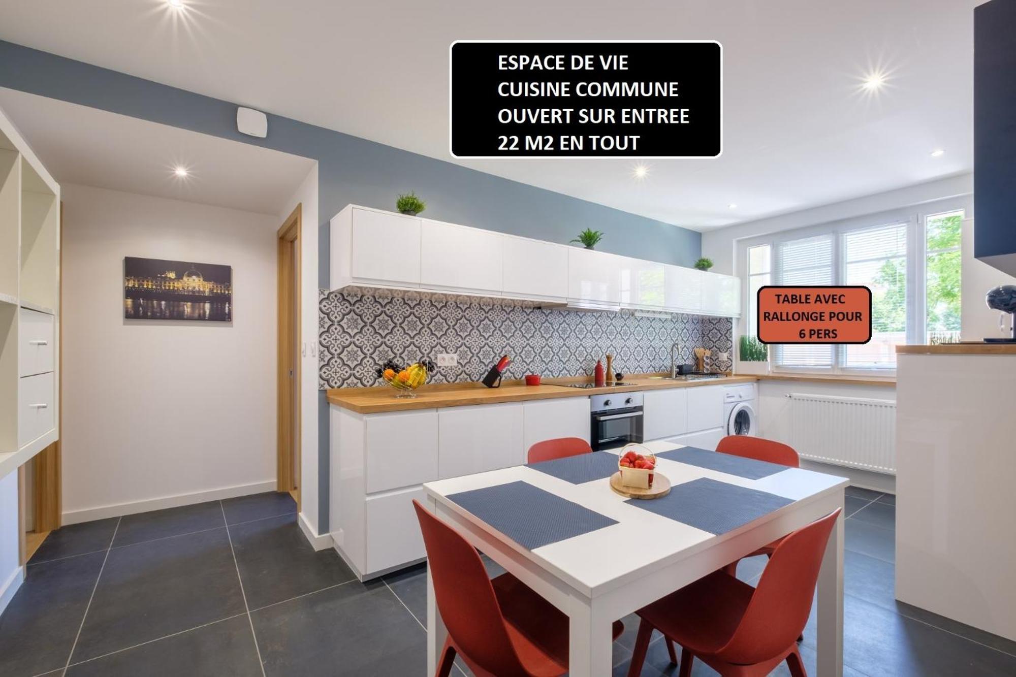 Appart 3 Suites-Chaque Suite Avec Sdo Wc Privatifs - Cuisine Commune 타쌍라데미룬 외부 사진